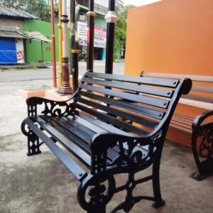 Kursi Taman